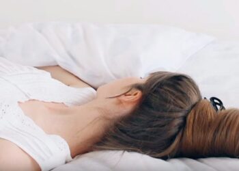 5 coiffures pour dormir et avoir de beaux cheveux !