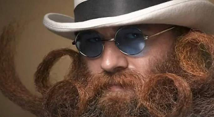 Concurrencer mais bizarrement ! 1 - Le Progrès Egyptien