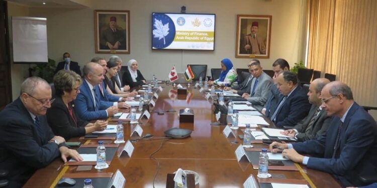 Frappe de la monnaie: Localiser les expériences mondiales 1 - Le Progrès Egyptien