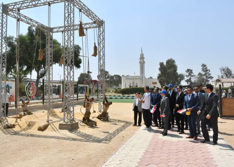 Des stagiaires du programme présidentiel à l’Académie militaire