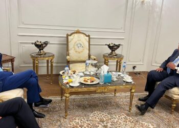 Choucri discute avec John Kerry de la coordination dans le domaine du changement climatique