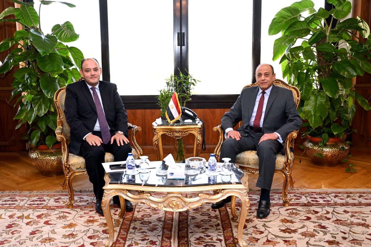 Coopération entre les ministères de l’Aviation et de l’Industrie 2 - Le Progrès Egyptien Coopération entre les ministères de l’Aviation et de l’Industrie 1 - Le Progrès Egyptien