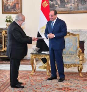 Le Président reçoit le ministre algérien des AE 3 - Le Progrès Egyptien