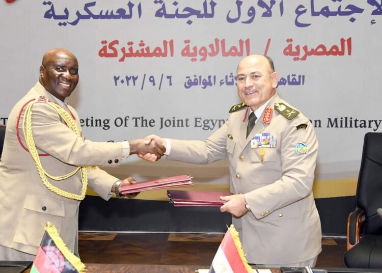 Le chef d’Etat-major des forces armées reçoit le Commandant des Forces de défense du Malawi