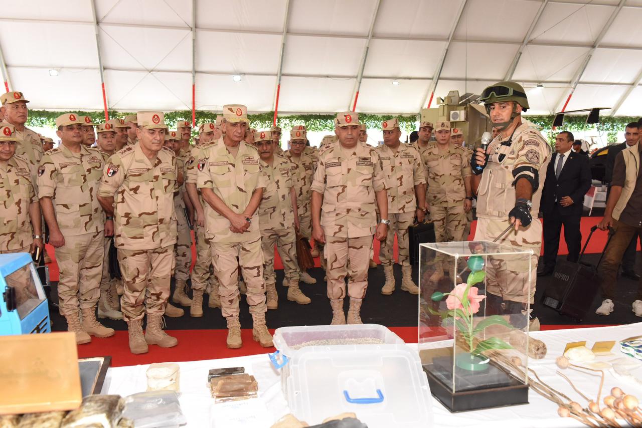 Le ministre de la Défense met à l'honneur les gardes-frontières compétents 1 - Le Progrès Egyptien