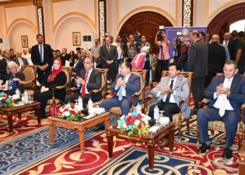 Dialogue ouvert  entre les jeunes universitaires et les ministres