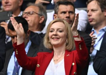 Liz Truss remporte la course à Downing Street
