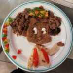 Fatma et Sally jouent avec la nourriture 3 - Le Progrès Egyptien