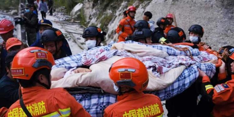 Séisme en Chine : Au moins 65 morts, armée et pompiers mobilisés 2 - Le Progrès Egyptien Séisme en Chine : Au moins 65 morts, armée et pompiers mobilisés 1 - Le Progrès Egyptien