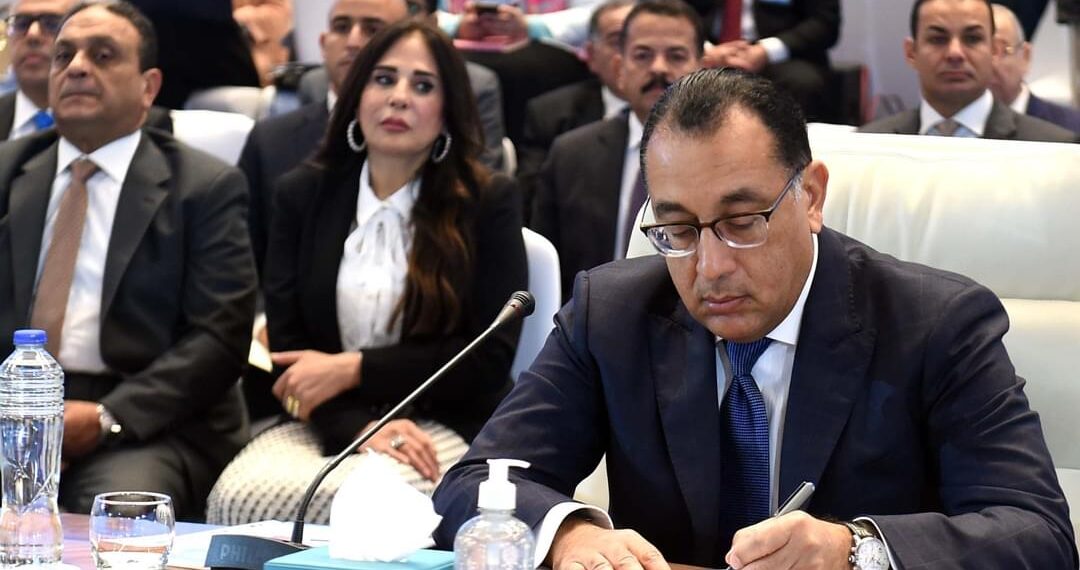 Le Premier ministre juge nécessaire de permettre à la classe moyenne d'avoir un logement à paiement de long terme 2 - Le Progrès Egyptien Le Premier ministre juge nécessaire de permettre à la classe moyenne d'avoir un logement à paiement de long terme 1 - Le Progrès Egyptien