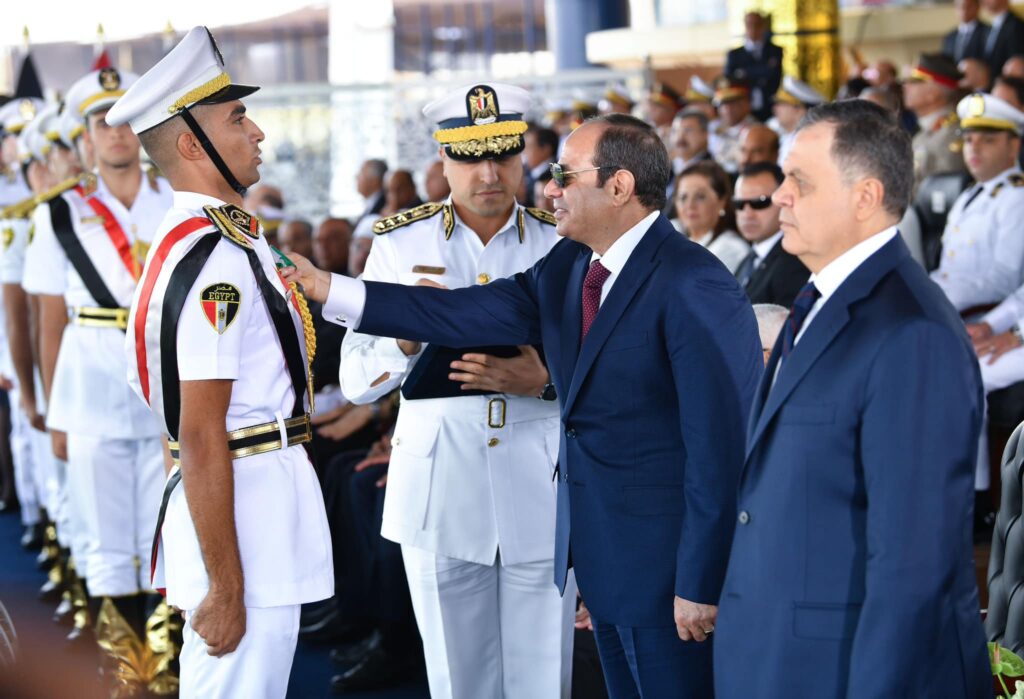 Al-Sissi : L’Etat n’oubliera jamais les sacrifices des martyrs pour la patrie 4 - Le Progrès Egyptien Al-Sissi : L’Etat n’oubliera jamais les sacrifices des martyrs pour la patrie 3 - Le Progrès Egyptien