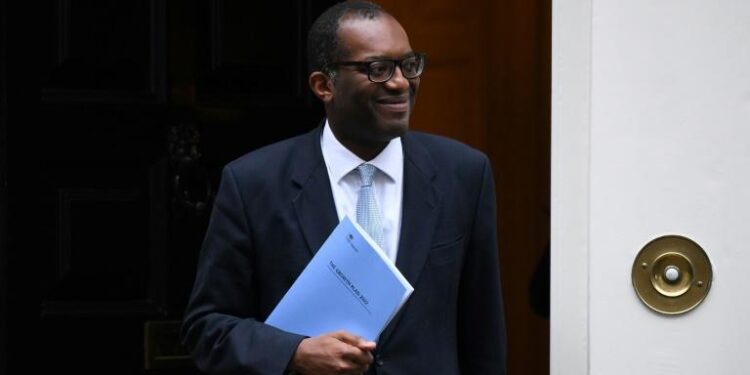 Londres revient sur sa baisse d’impôt sur le revenu pour les plus riches 1 - Le Progrès Egyptien