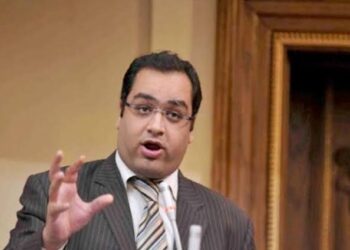 Al-Sissi publie un décret républicain graciant Ziyad Al-Alimi 