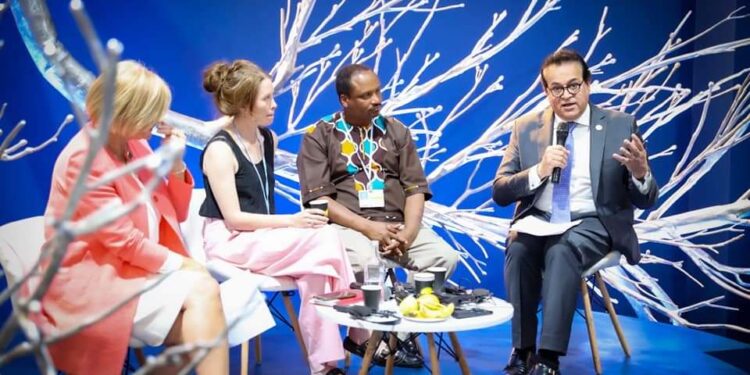 <strong>Le ministre de la Santé participe à l'inauguration du Pavillon de l'OMS</strong> 2 - Le Progrès Egyptien <strong>Le ministre de la Santé participe à l'inauguration du Pavillon de l'OMS</strong> 1 - Le Progrès Egyptien