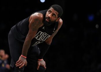 NBA : Irving suspendu, finit par s’excuser d’avoir promu un film antisémite