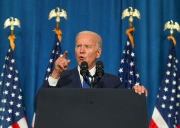 A six jours de l’élection, Biden avertit contre un risque de “chaos”