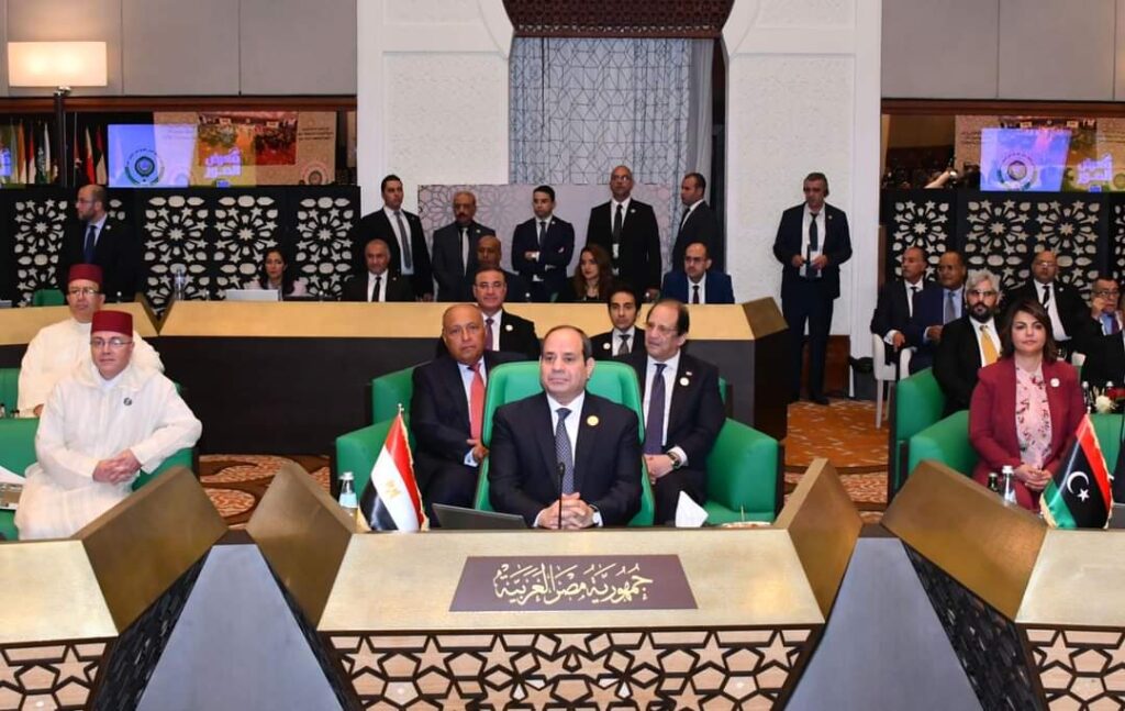 ِAl-Sissi et les dirigeants arabes prennent une photo avant le début du sommet arabe en Algérie 8 - Le Progrès Egyptien ِAl-Sissi et les dirigeants arabes prennent une photo avant le début du sommet arabe en Algérie 7 - Le Progrès Egyptien