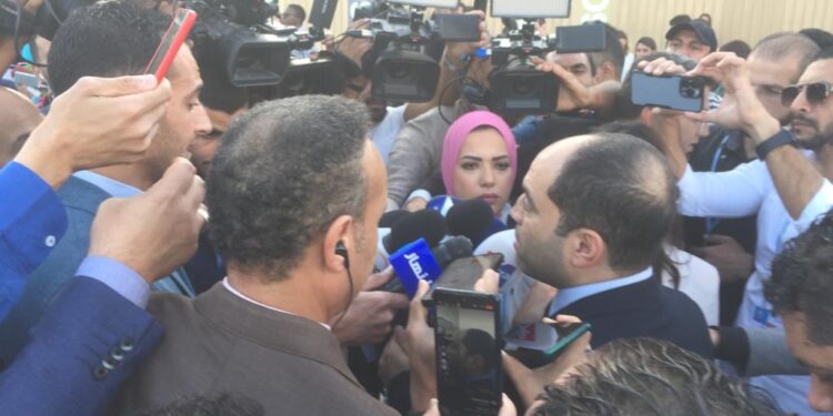 Manifestation pacifique pour soutenir le député Amr Darwiche 1 - Le Progrès Egyptien