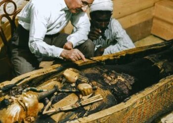 Le centenaire de la découverte de la tombe de           Toutankhamon, un événement mondial unique