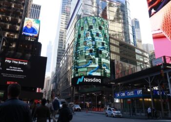 Canal : Les projets de la SCZone décorent les façades de la bourse Nasdaq