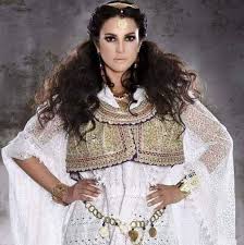 Tour du monde des tenues traditionnelles arabes 14 - Le Progrès Egyptien Tour du monde des tenues traditionnelles arabes 13 - Le Progrès Egyptien