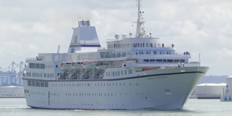 Le port d’Alexandrie reçoit ‘’Aegan Odeyssy “avec 500 touristes à bord 1 - Le Progrès Egyptien