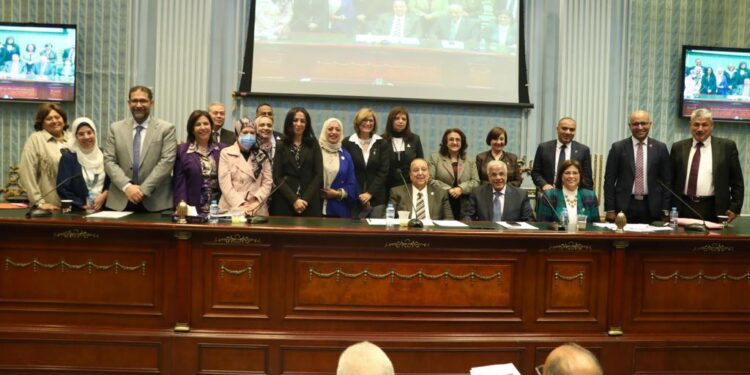 Accorder une priorité à l’image<br>de la femme dans les manuels scolaires 2 - Le Progrès Egyptien Accorder une priorité à l’image<br>de la femme dans les manuels scolaires 1 - Le Progrès Egyptien