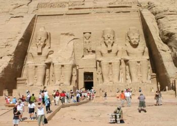 7 mille touristes visitent le temple d’Abou Simbel