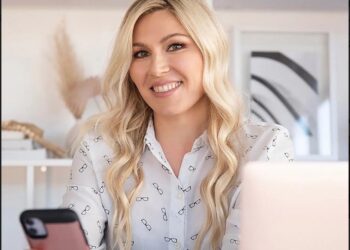 Une vidéo montre un médecin  enlevant 23 contacts de l’œil d’une femme