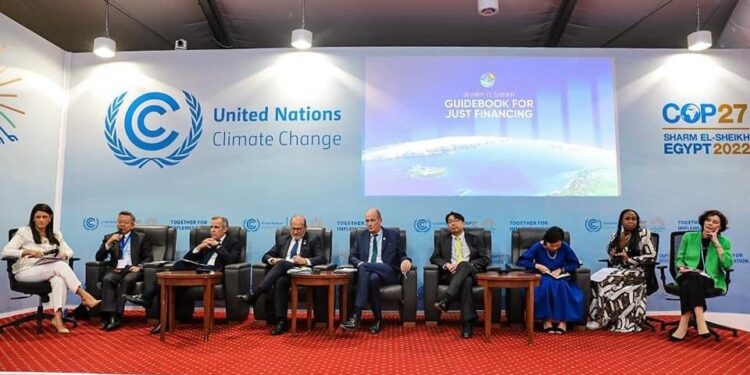 <strong>COP27: Publication du "Guide de Charm El-Cheikh pour le financement juste"</strong> 2 - Le Progrès Egyptien <strong>COP27: Publication du "Guide de Charm El-Cheikh pour le financement juste"</strong> 1 - Le Progrès Egyptien