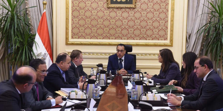 Suivi des efforts pour attirer davantage d’investissements 1 - Le Progrès Egyptien