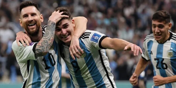 Pourquoi l’Albiceleste partage-t-elle des traits communs avec les Bleus ? 2 - Le Progrès Egyptien Pourquoi l’Albiceleste partage-t-elle des traits communs avec les Bleus ? 1 - Le Progrès Egyptien