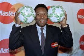 Le “Roi” Pelé, l’homme football