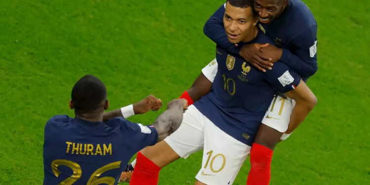 Les Bleus qualifiés pour les quarts de finale 1 - Le Progrès Egyptien