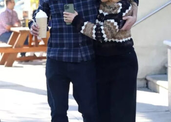 Jennifer Lopez et Ben Affleck, pause café bras dessus bras dessous