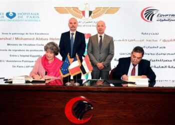 Protocole de coopération entre l’hôpital EgyptAir et l’Autorité générale des Hôpitaux de Paris