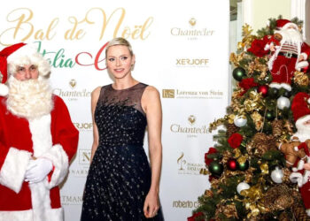 Charlène de Monaco radieuse au Bal de Noël