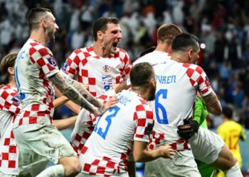 Le flamboyant Livakovic envoie la Croatie en quarts