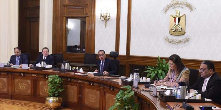 Le PM suit les efforts de renforcement des réserves en devises étrangères 2 - Le Progrès Egyptien Le PM suit les efforts de renforcement des réserves en devises étrangères 1 - Le Progrès Egyptien
