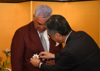 L’Ordre japonais du Soleil Levant décerné à Zahi Hawas