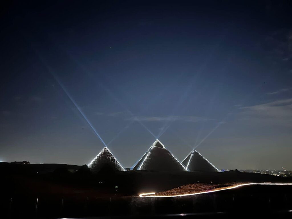 Les Pyramides vêtues en «Dior» 14 - Le Progrès Egyptien Les Pyramides vêtues en «Dior» 13 - Le Progrès Egyptien