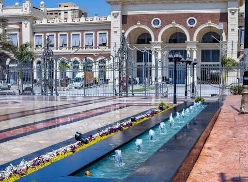 Coup de pinceau à Mahatet Misr 2 - Le Progrès Egyptien Coup de pinceau à Mahatet Misr 1 - Le Progrès Egyptien