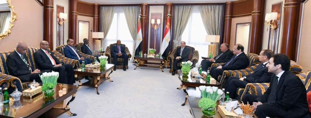 <strong>Al-Sissi a regagné Le Caire après avoir participé au sommet sino-arabe à Riyad</strong> 10 - Le Progrès Egyptien <strong>Al-Sissi a regagné Le Caire après avoir participé au sommet sino-arabe à Riyad</strong> 9 - Le Progrès Egyptien