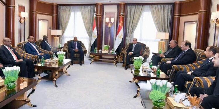 <strong>Al-Sissi affirme la fermeté de la position de l'Egypte sur la préservation de la sécurité et de la stabilité du Soudan</strong> 2 - Le Progrès Egyptien <strong>Al-Sissi affirme la fermeté de la position de l'Egypte sur la préservation de la sécurité et de la stabilité du Soudan</strong> 1 - Le Progrès Egyptien