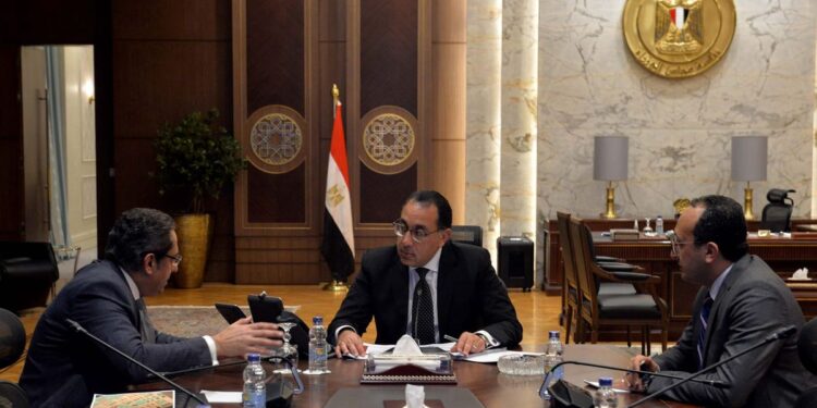 Madbouli suit la réinstallation du gouvernement à la NCA 2 - Le Progrès Egyptien Madbouli suit la réinstallation du gouvernement à la NCA 1 - Le Progrès Egyptien