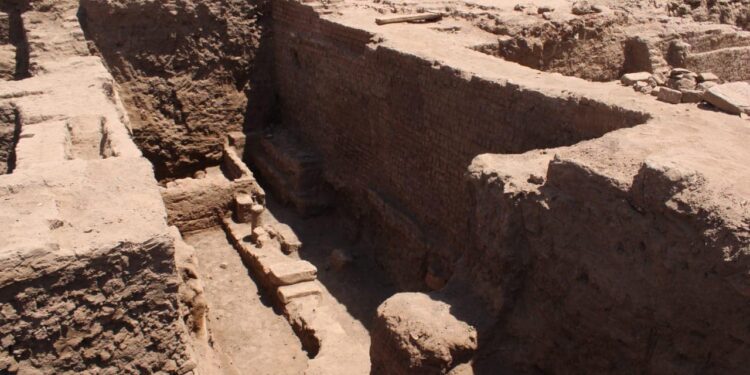 A la recherche du temple Khnoum à Esna 1 - Le Progrès Egyptien