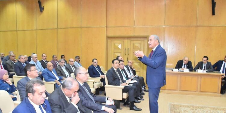 Un comité supérieur pour fixer des prix équitables de 15 produits de base 2 - Le Progrès Egyptien Un comité supérieur pour fixer des prix équitables de 15 produits de base 1 - Le Progrès Egyptien