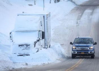 Paralysés par la tempête et un froid glacial, les USA sans courant à Noël