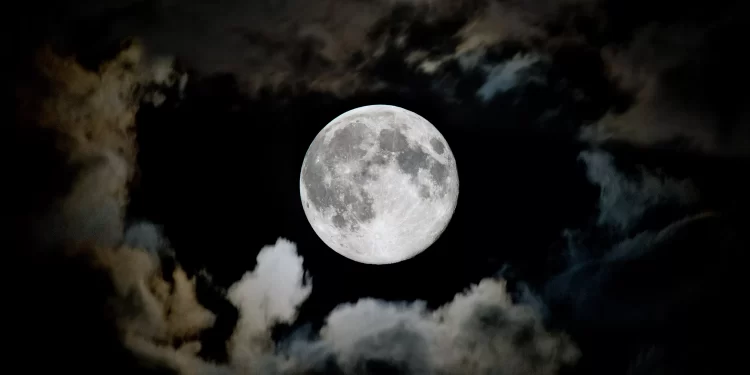 7 janvier, La première pleine lune de l'année 2 - Le Progrès Egyptien 7 janvier, La première pleine lune de l'année 1 - Le Progrès Egyptien