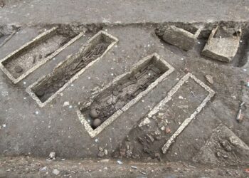 Bordeaux : Des sarcophages du Moyen Âge mis au jour durant le chantier du bus express